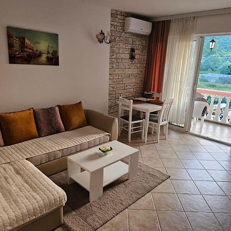 Apartments Flora And Boat Cruising Virpazar Exterior photo
